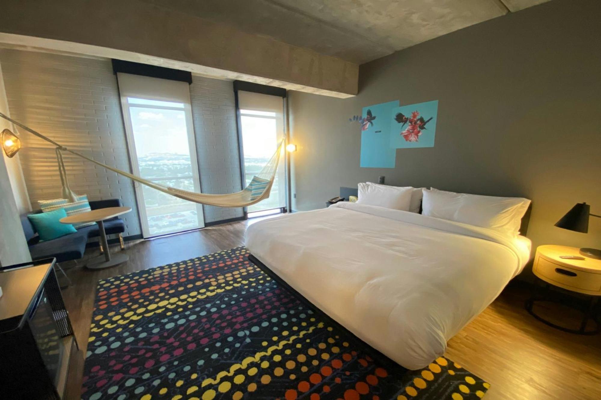 Hotel Aloft Guadalajara Sur 3*